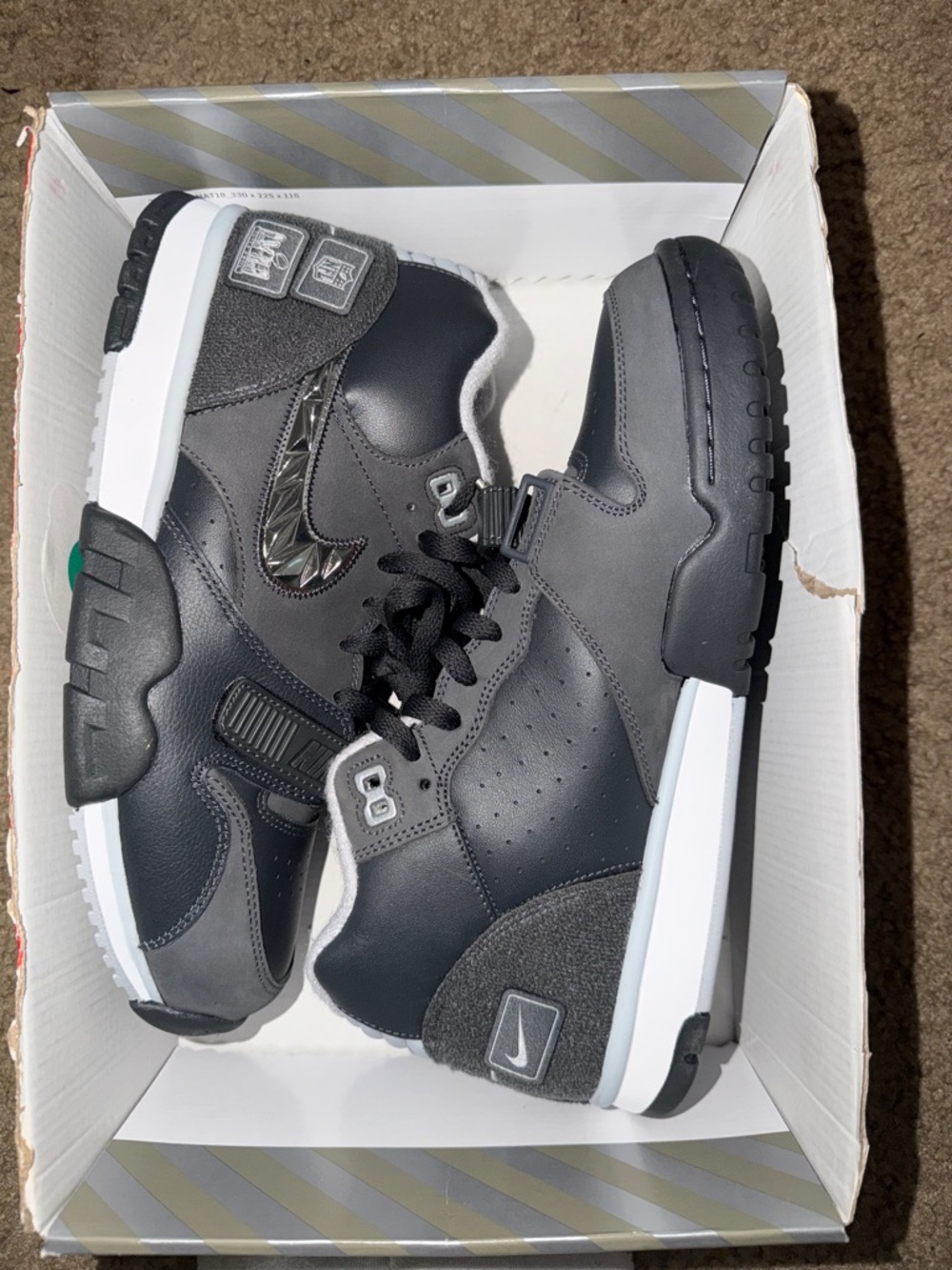 Nike Men’s Black and Gray air trainer 1 Super Bowl edition